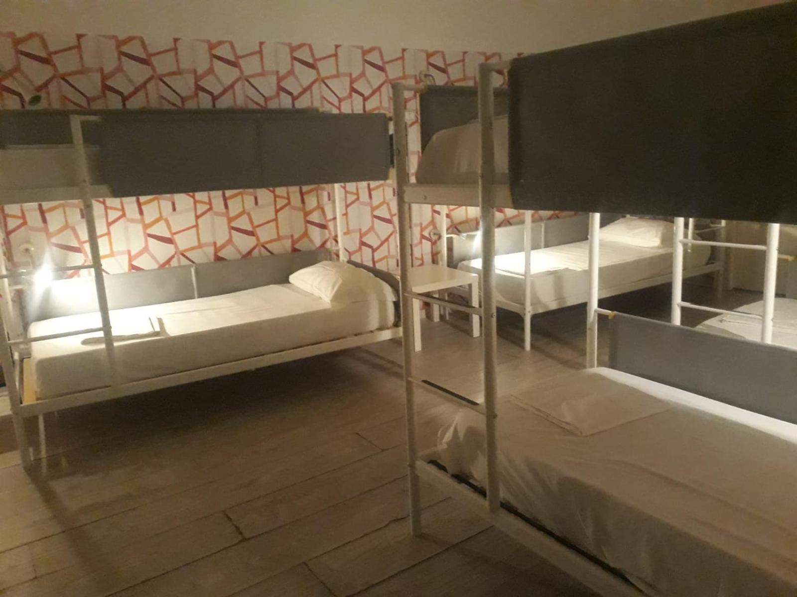 Balarm - And Bar Hostal *